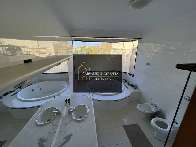 Casa para Venda em Poços de Caldas - 2