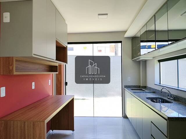 #422 - Casa para Venda em Poços de Caldas - MG