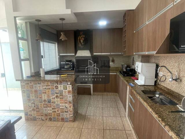 Casa para Venda em Poços de Caldas - 2